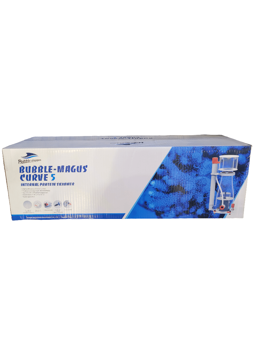 Box of a Bubble-Magus - Curve 5 Protein Skimmer with a blue and white design. The packaging displays an image of the product alongside blue coral graphics in the background.